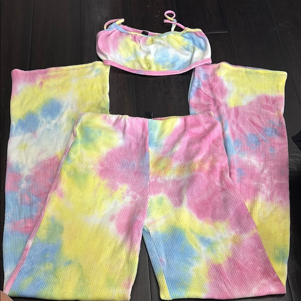 Vibrant Tie-Dye Two-Piece Outfit